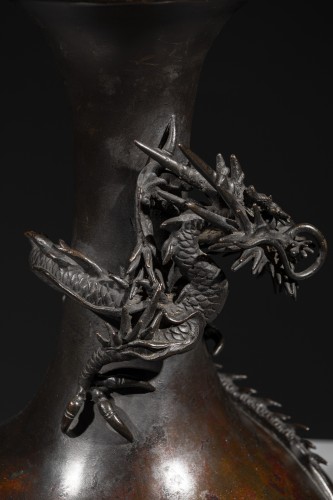 Vase en bronze décoré d’un dragon ryu en relief - Arts d