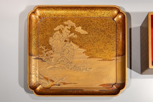 Set de pique-nique en laque maki-e sur fond nashiji avec carpes koi - 