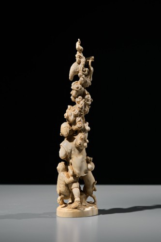 An ivory okimono of Kintaro with a phoenix, signed Kazutoshi - Asian Works of Art Style 