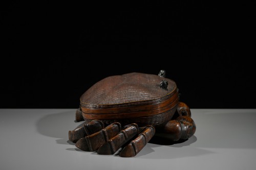 XXe siècle - Boîte en bois et bambou tressé en forme de crabe