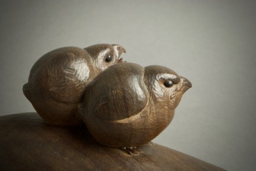 Ohno Meizan – A Japanese wood okimono of chicks - 