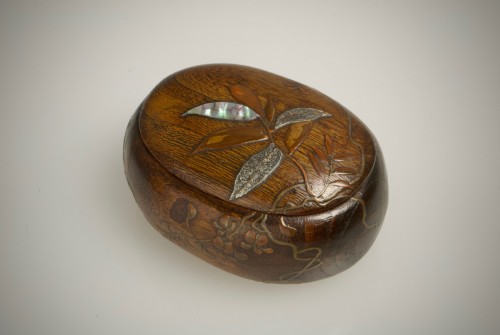 Antiquités - A Japanese paulownia wood sweet box