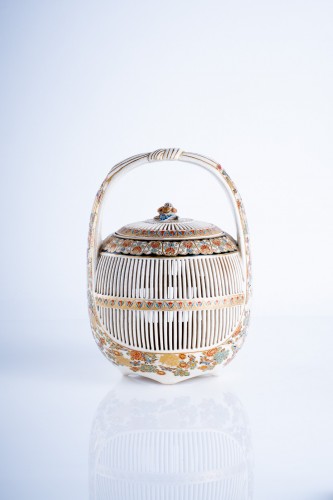 A Japanese Satsuma of a cricket cage - Asian Works of Art Style 