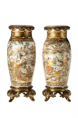 Élégante paire de vases Japonais en céramique Satsuma