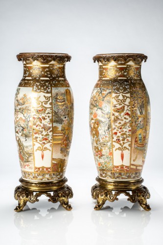 A Japanese pair of Satsuma vases - Asian Works of Art Style 