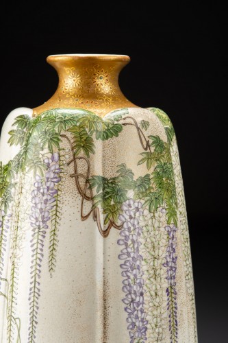 Shozan ?? per Kinkozan – A Japanese wisteria in bloom - 