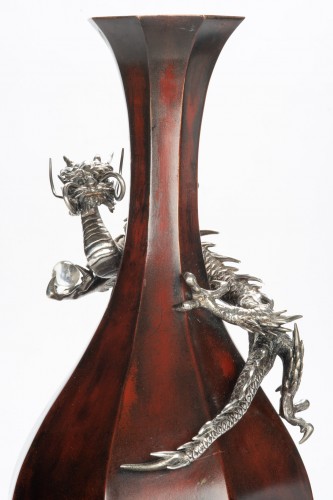 Vase en bronze et argent, Japon période Meiji fin XIXe siècle - Arts d