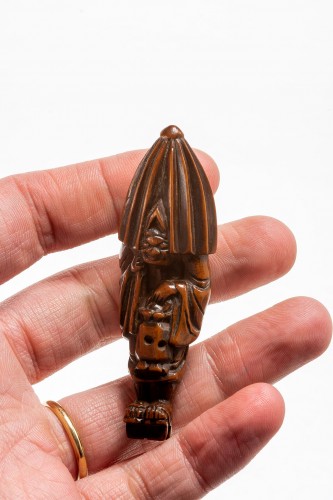 Netsuke Japonais en buis représentant un prêtre shintoïste - Mastromauro Japanese Art