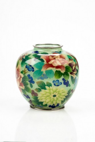 XIXe siècle - Vase en plique-à-jour