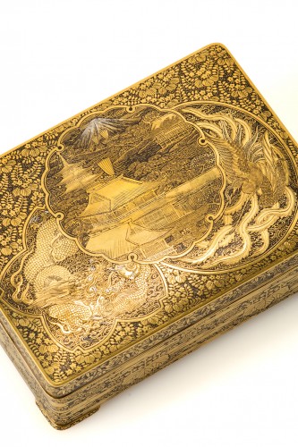 H. Nishimura – A Japanese Damascene box - Asian Works of Art Style 