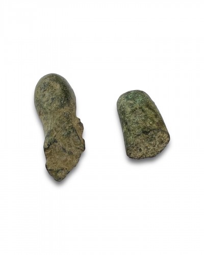 Ancient bronze thumb &amp; finger from a sculpture. Roman, 1st / 2nd century AD - Ancient Art Style 