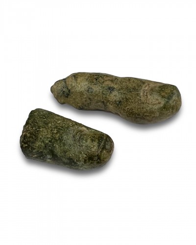  - Ancient bronze thumb &amp; finger from a sculpture. Roman, 1st / 2nd century AD