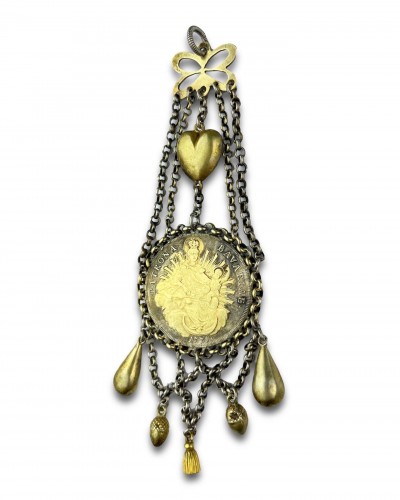 Silver &amp; partially gilt pendant set with a Maximilian III Joseph Thaler - Antique Jewellery Style 