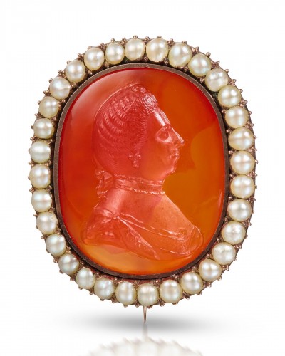 18th century - Carnelian cameo probably representing Maria Theresa, Germany 18th century.