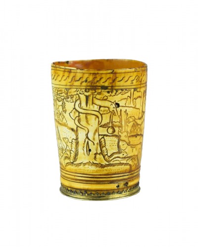 Horn beaker with Adam and Eve in the garden of Eden - England 16th century