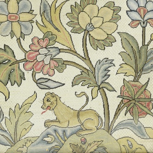 Objet de décoration  - Panneau de couture décoré d'un Lion parmi des fleurs - Angleterre vers 1700