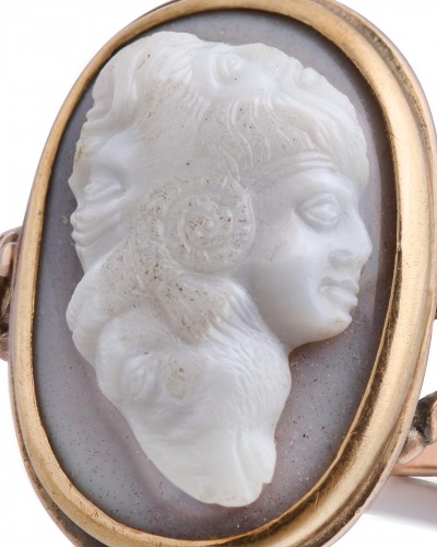 Bijouterie, Joaillerie Bagues - Bague camée Gryllus en pierre dure - Italie fin XVIIIe  début XIXe Siècle