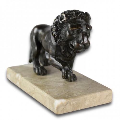 Modèle en bronze d'un Lion Médicis, Italie XVIIIe siècle - 
