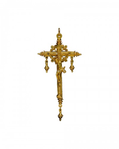 Pendentif crucifix Renaissance en or émaillé - Espagne fin XVIe siècle