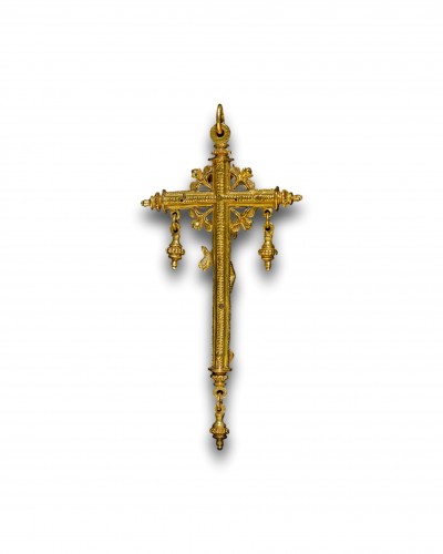 Renaissance Enamelled Gold Crucifix Pendant. Spanish, Late 16th Century. - Antique Jewellery Style 