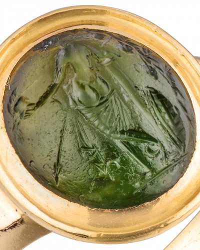 BC to 10th century - Roman Plasma Intaglio Of Venus Victrix. 1st Century Ad, Ring Is 19th Centur