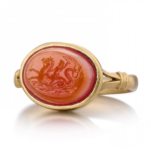 17th century - Gold Ring With An Intaglio Of Eros Riding A Hippocampus. 16th /17th Century