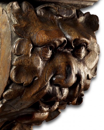 Antiquités - Baroque Oak Bracket Carved With The Head Of A Green Man. Flemish, 17th Cent