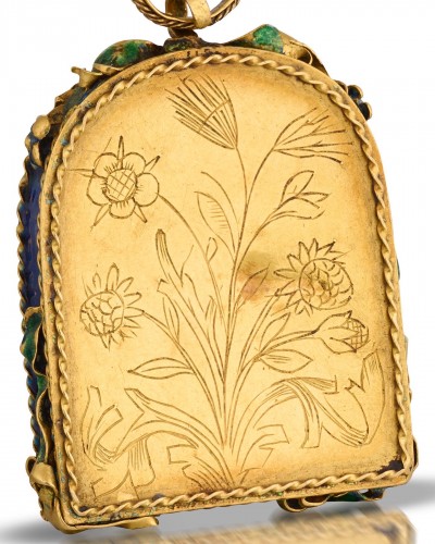  - Enamelled gold pendant with Anna Selbdritt. French or German, 16th century.