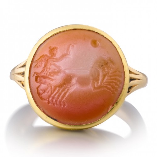 Gold Ring With An Ancient Intaglio Of Victory. Roman, 1st - 2nd Century - Antique Jewellery Style 