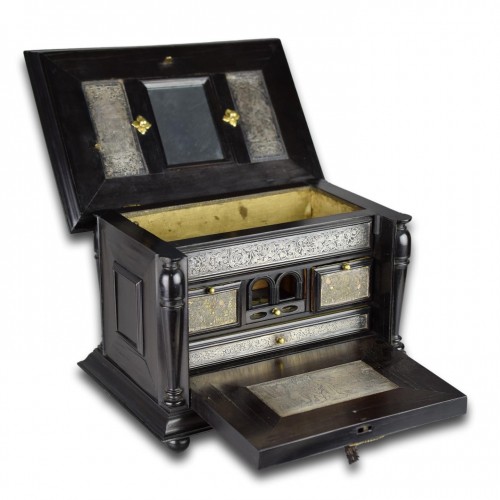 Ebony tablet cabinet with silver foil interior. Antwerp 17th century  - 