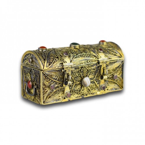 Antiquités - Coffret en filigrane d'argent avec pierres précieuses, travail Austro-hongrois poinçonné 1842