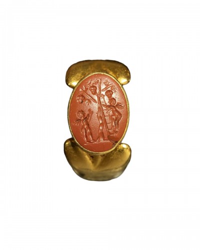 Gold ring with an intaglio of Erotes harvesting. Roman 1st - 2nd century 