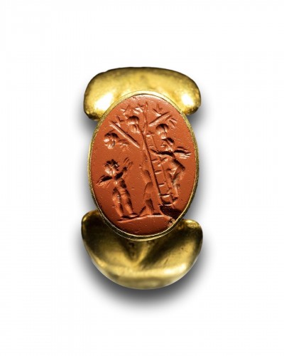 Bague en or avec une intaille de récolte d'Erotes, Romain 1er - 2e siècle A.D. - Bijouterie, Joaillerie Style 