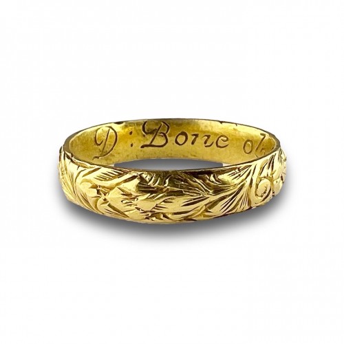 Antique Jewellery  - Finely engraved gold memento mori ring