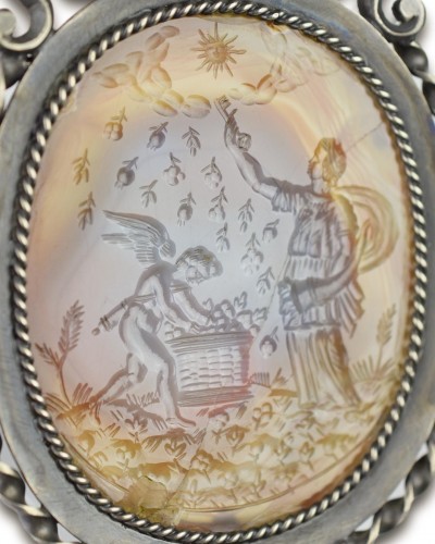 Grande intaille en agate représentant Cupidon et Flore - Bijouterie, Joaillerie Style 