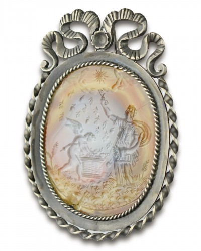 Antique Jewellery  - Large agate intaglio of Cupid and Flora