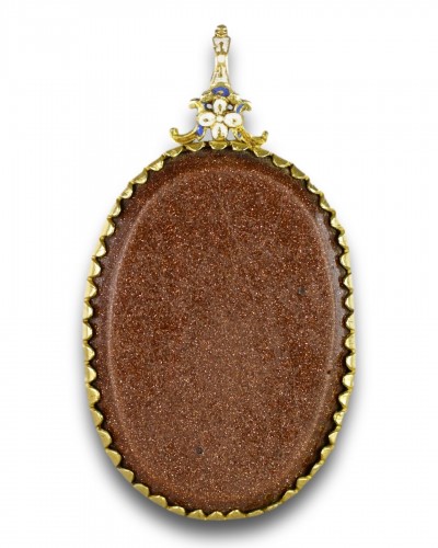 17th century - Gold pendant with table cut rock crystals, Spain or Italy 17th century