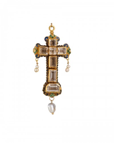 Gold &amp; enamel cross pendant with table cut rock crystals. Spanish, 17th cen