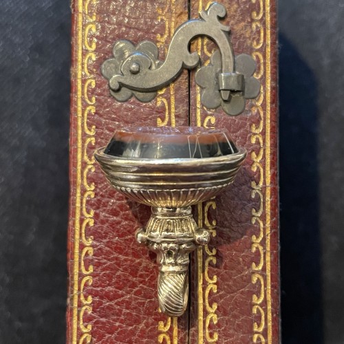Sceau gousset en or avec une intaille en jaspe de Zeus - Angleterre milieu du XIXe siècle. - 