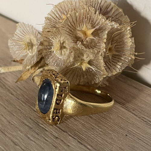  - Medieval amuletic gold &amp; sapphire ring - England or France14th century.