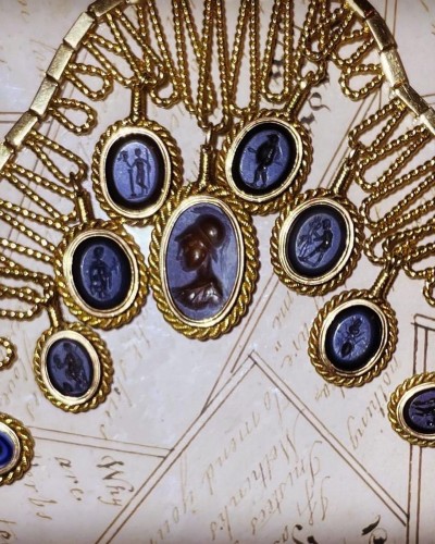 Antiquités - Collier à franges en or avec intailles de l'ancien Nicolo - Romain 1er - 2e siècle