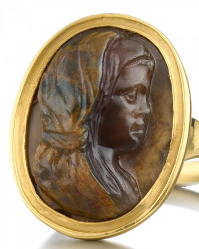 Bague en or avec un camée d'agate d'une femme, Italie XVIe/XVIIe siècle - Bijouterie, Joaillerie Style 