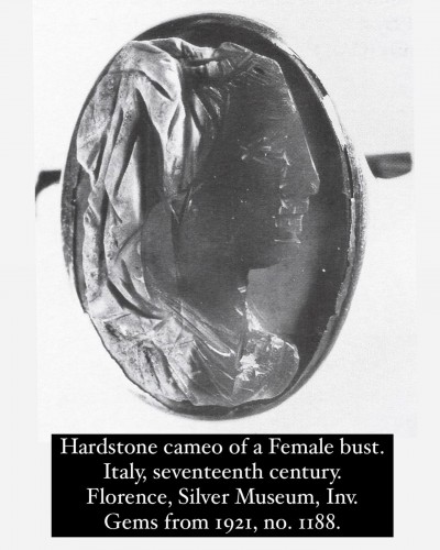  - Bague en or avec un camée d'agate d'une femme, Italie XVIe/XVIIe siècle