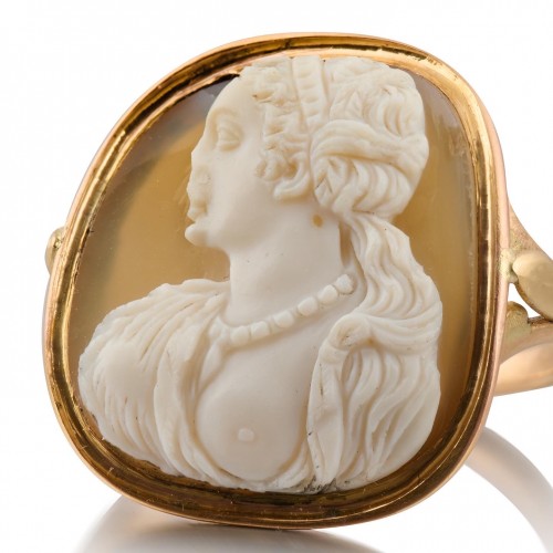 Renaissance sardonyx cameo of Cleopatra, Italy 16th century - Antique Jewellery Style 