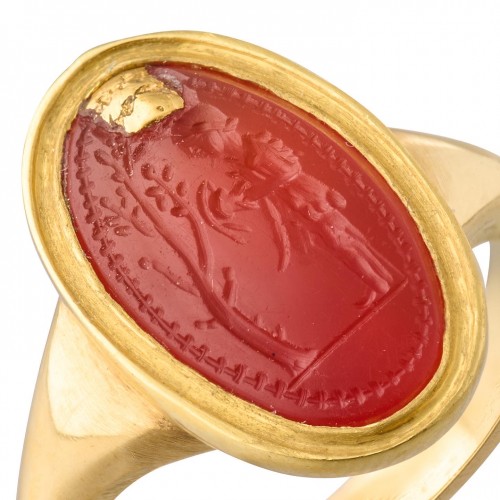 Antique Jewellery  - Ancient Greek carnelian amygdaloid intaglio ring, Archaic period, 5th centu