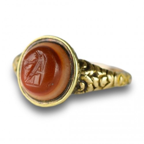  - Georgian gold ring set with an ancient intaglio. English, 19th century