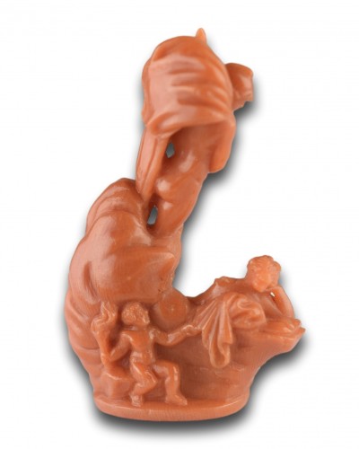 Antiquités - Corail sculpté d'Ariane et Thésée avec Cupidon