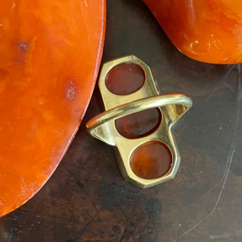  - Gold ring with Ancient intaglios. The intaglios date to the 1st/2nd century