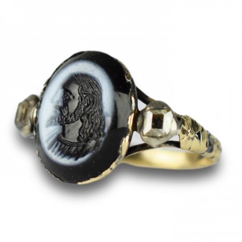 17th century - Gold &amp; diamond ring with an intaglio of Christ, Italy or Germany circa 1670