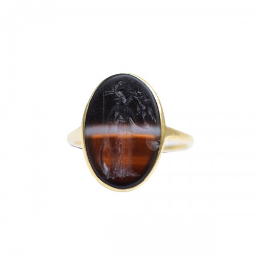 Intaille en agate rubanée de Minerve à la Victoire ailée, 1er-2e siècle avant  J.?-?C.